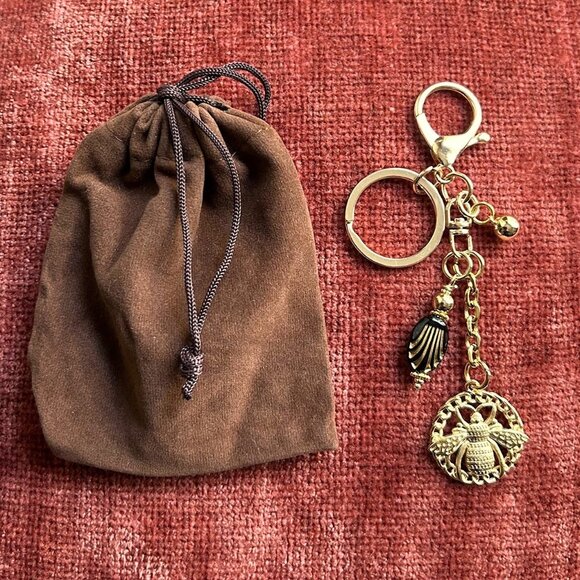 QUEEN BEE Bag Charm Black and Gold Tone 👩 - Picture 1 of 9